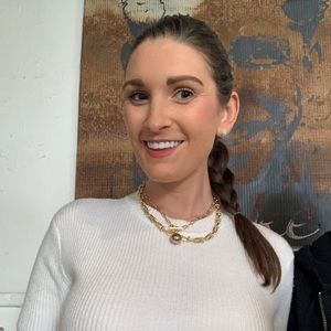 Meet your Posher, Alexandra
